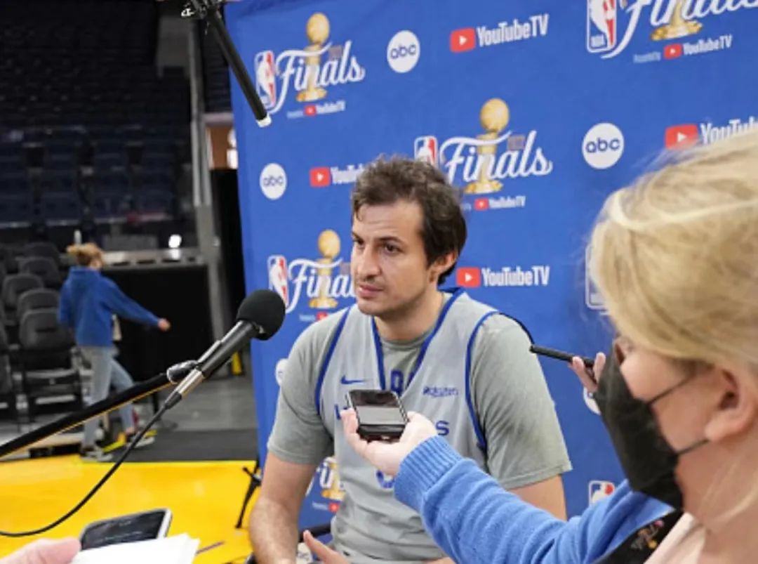 nba勇士队冠军_勇士冠军球员_勇士队冠军篮球是谁