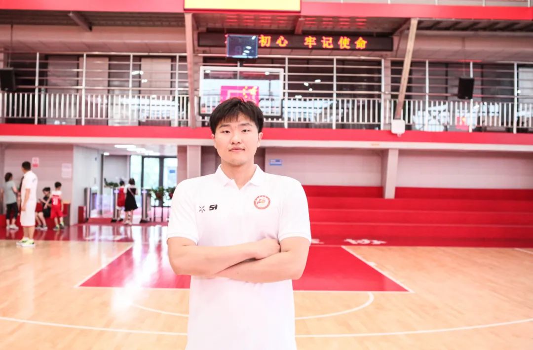 篮球运球进阶训练_篮球精英训练运球技巧教学_篮球精英运球技巧训练教学视频