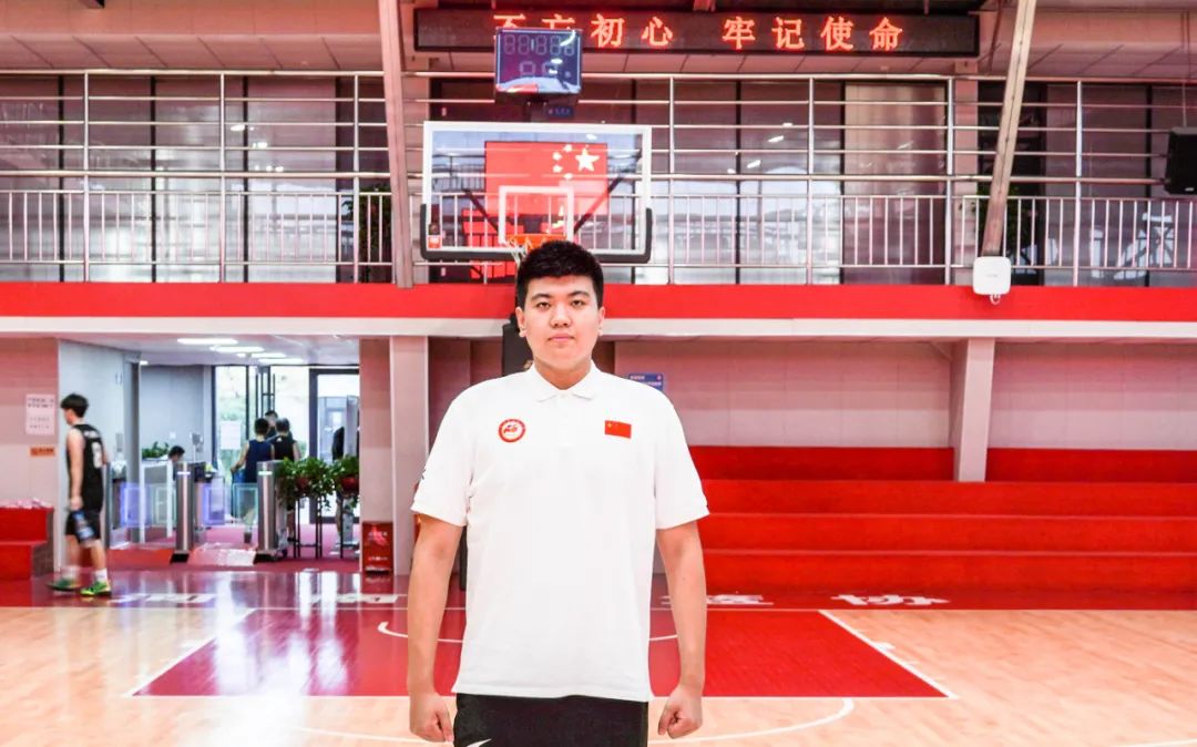 篮球精英训练运球技巧教学_篮球运球进阶训练_篮球精英运球技巧训练教学视频