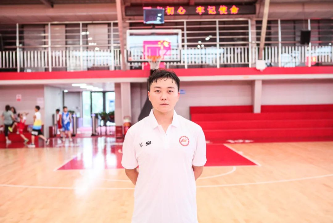 篮球运球进阶训练_篮球精英训练运球技巧教学_篮球精英运球技巧训练教学视频