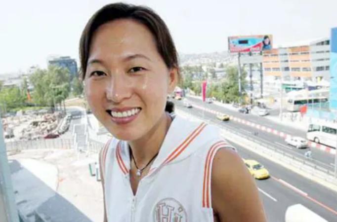 田径项目冠军_田径比赛冠军_足球队友拿了田径冠军