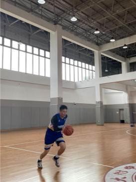 中考篮球考试规则_中考篮球规则怎么考_中考的篮球考试是干嘛的