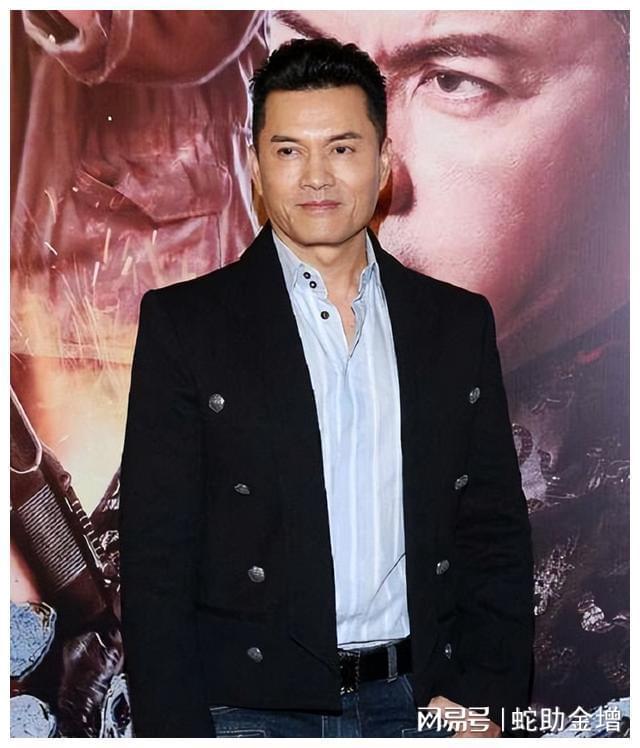 老男明星健身_明星健身男神_健身男明星叫什么名字