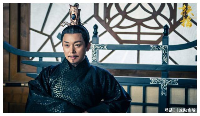 健身男明星叫什么名字_明星健身男神_老男明星健身