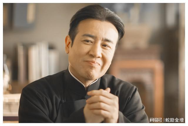 健身男明星叫什么名字_明星健身男神_老男明星健身