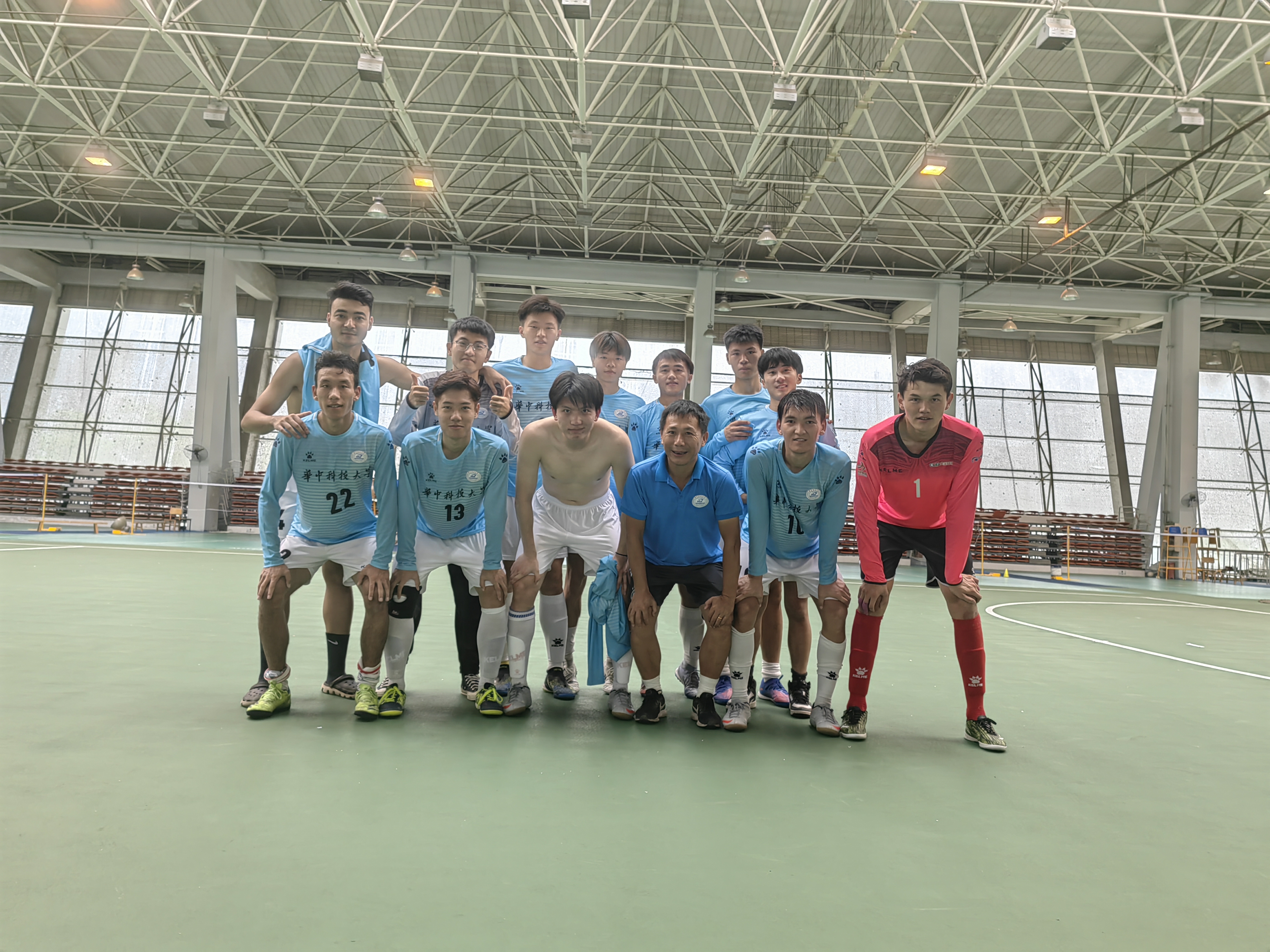 西南科大足球冠军_西南科技大学足球比赛_西南医科大学足球队