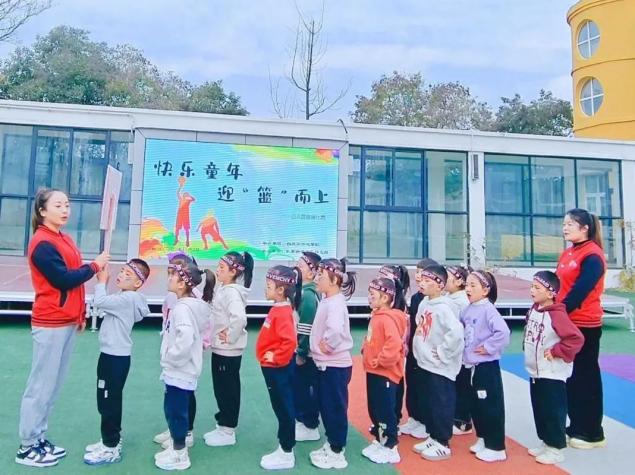 幼儿园篮球操的编排_篮球规则操幼儿园_幼儿园篮球律动操