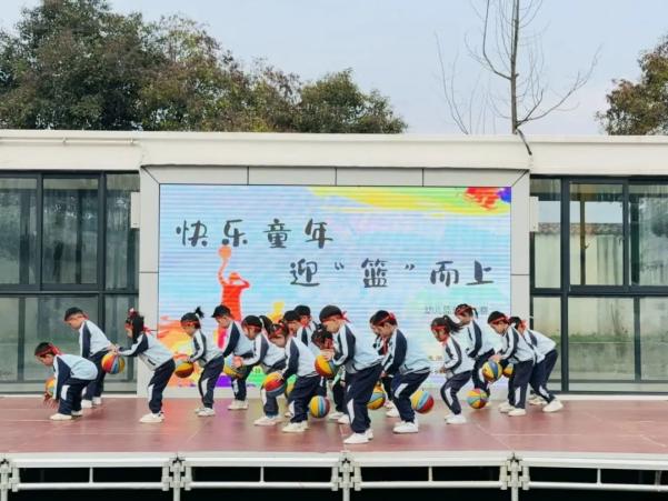 幼儿园篮球律动操_篮球规则操幼儿园_幼儿园篮球操的编排