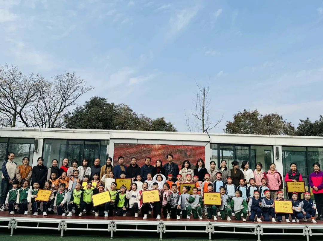 幼儿园篮球操的编排_幼儿园篮球律动操_篮球规则操幼儿园
