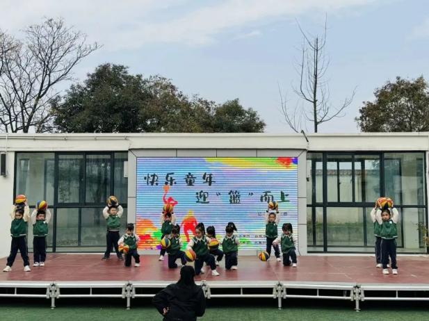 篮球规则操幼儿园_幼儿园篮球操的编排_幼儿园篮球律动操