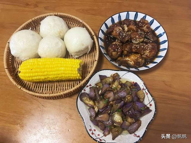 家庭日常饭菜做法大全_普通家庭吃饭_吃日常家庭饭