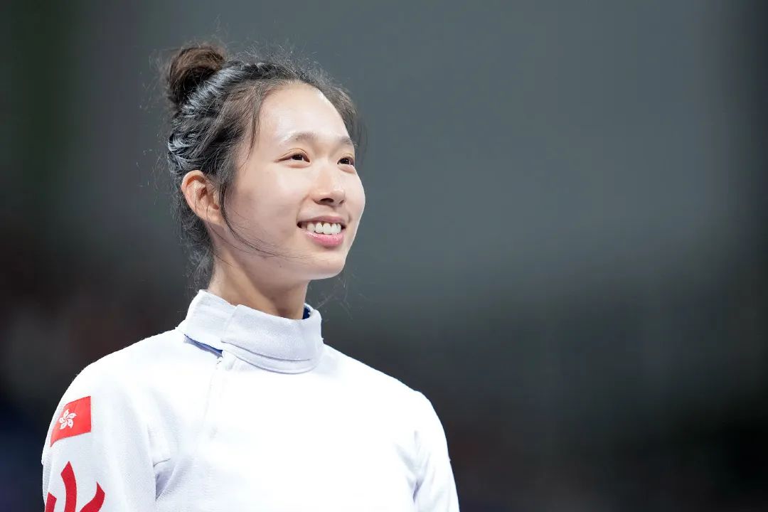 深圳游泳女教练一对一_深圳游泳冠军教练_深圳游泳队教练