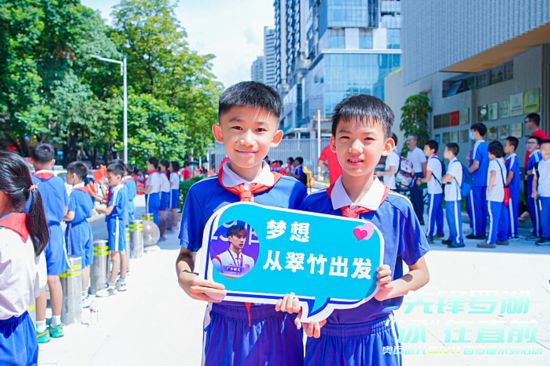 深圳游泳馆教练_深圳游泳冠军教练_深圳游泳女教练一对一