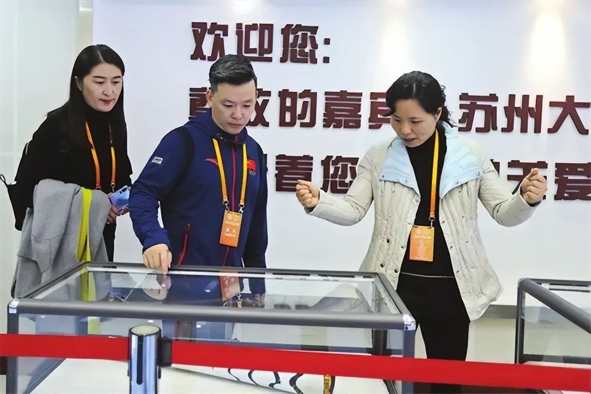 举重冠军都干嘛去了_举重冠军叫啥_不被看好举重冠军