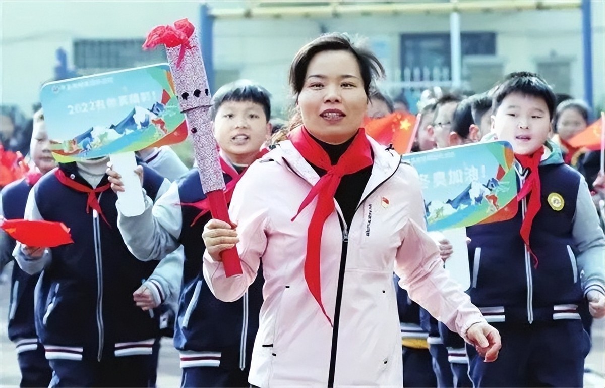 不被看好举重冠军_举重冠军都干嘛去了_举重冠军叫啥