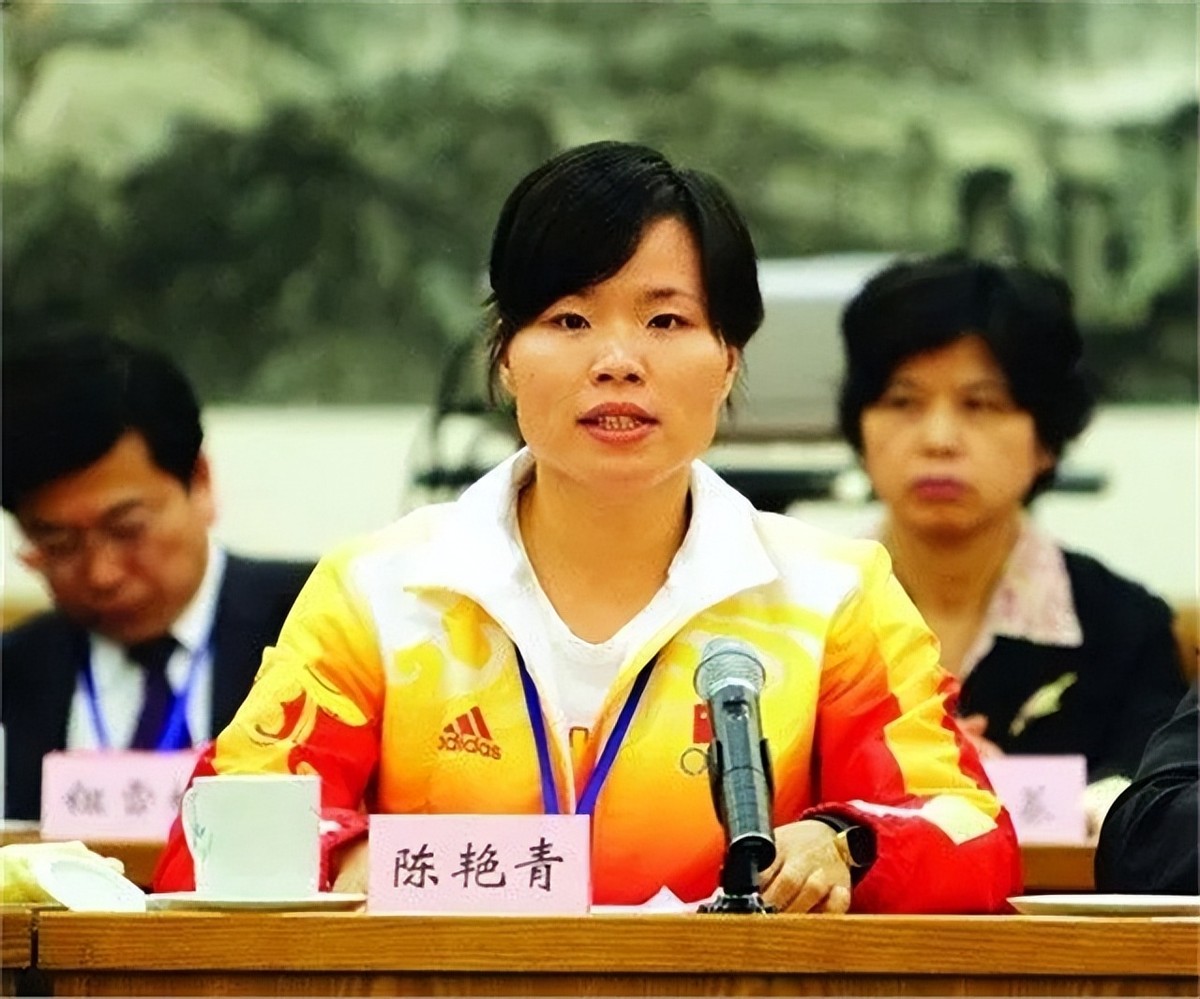 不被看好举重冠军_举重冠军叫啥_举重冠军都干嘛去了