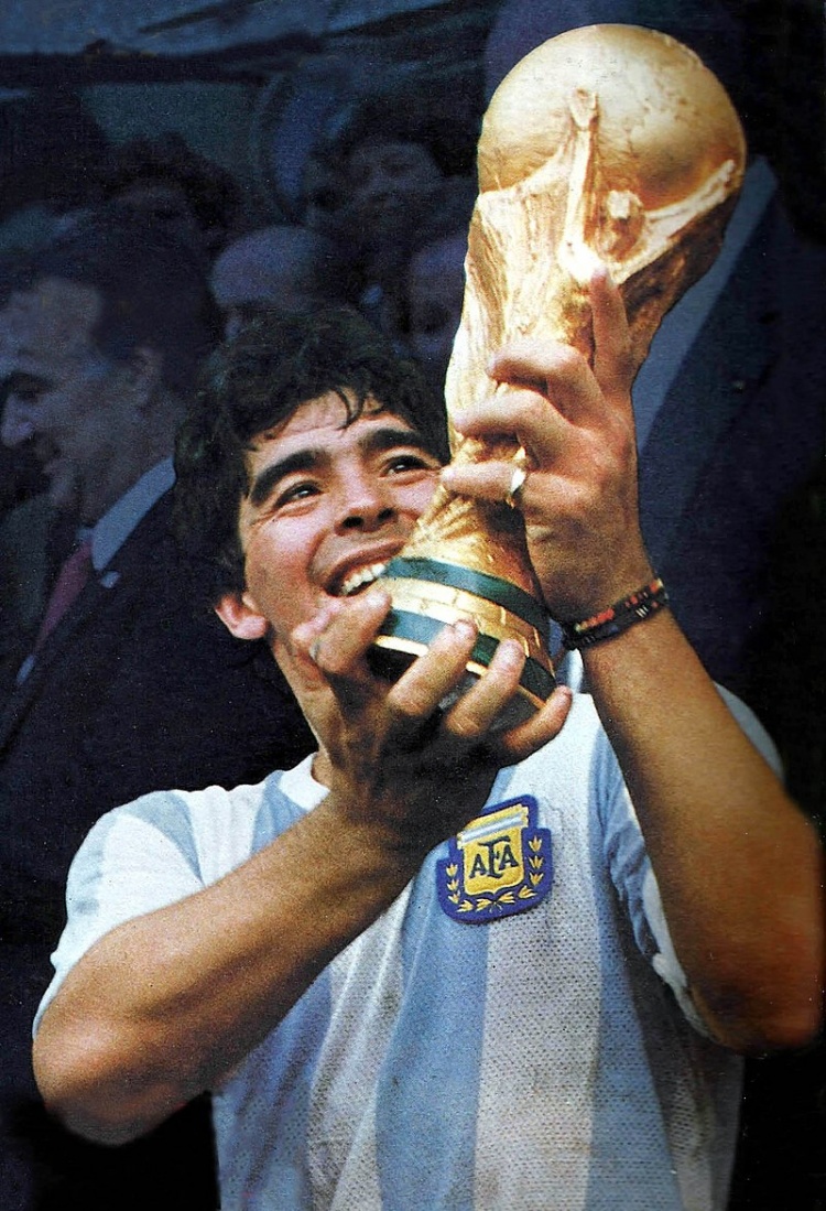 世界足球历史前30球_足球界历史地位排名_世界足球历史十大球星排名