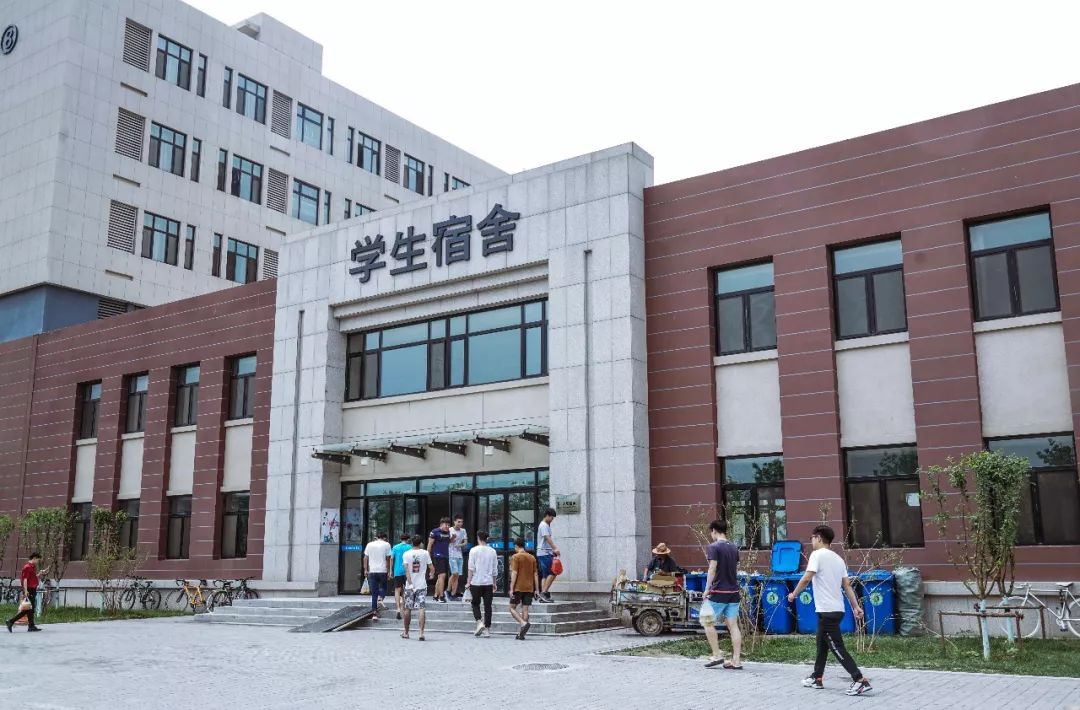 视频成人游泳女子冠军比赛直播_成人游泳教学视频初学者_成人女子游泳比赛冠军视频