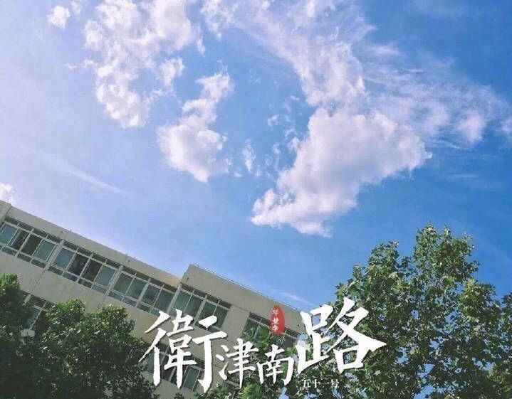 成人女子游泳比赛冠军视频_成人游泳教学视频初学者_视频成人游泳女子冠军比赛直播