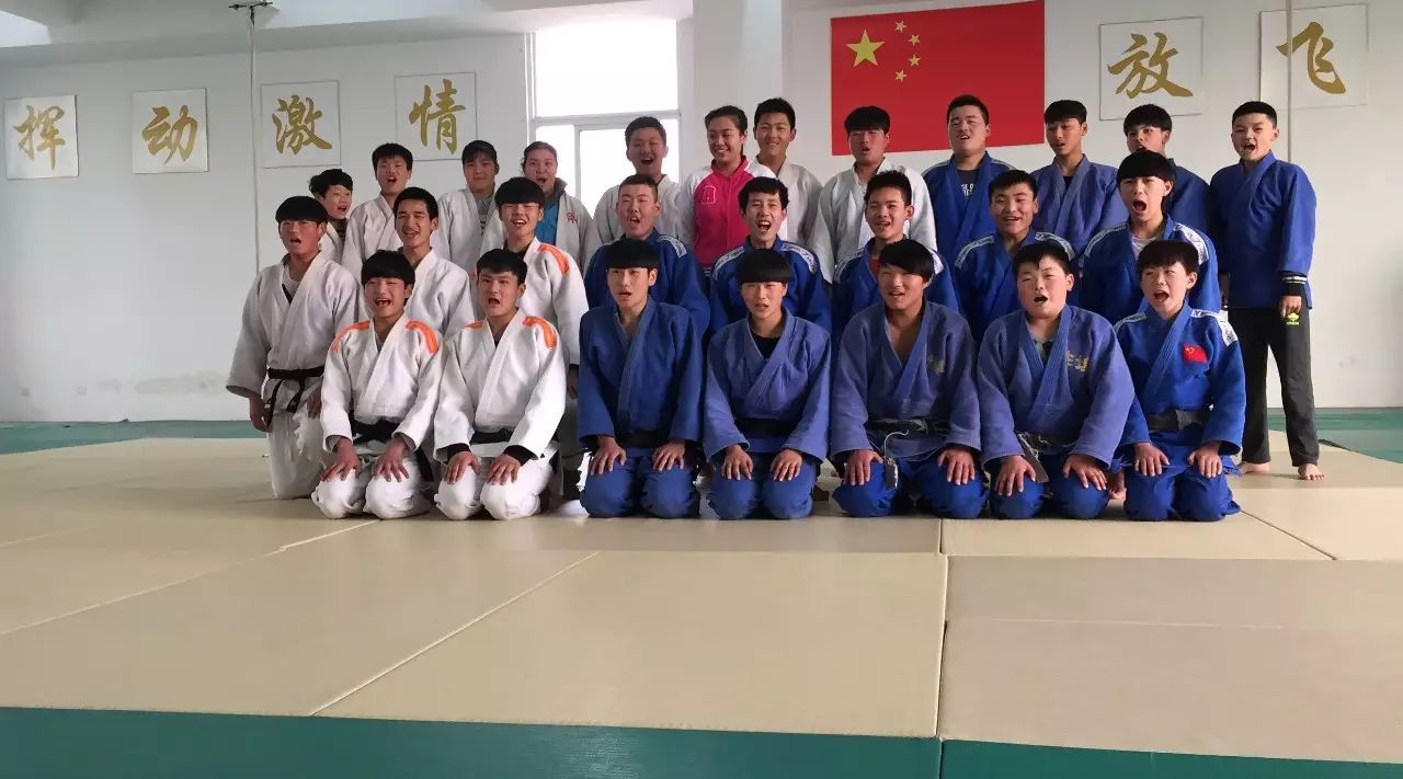 柔道的基本动作视频_柔道技巧动图_柔道动画图